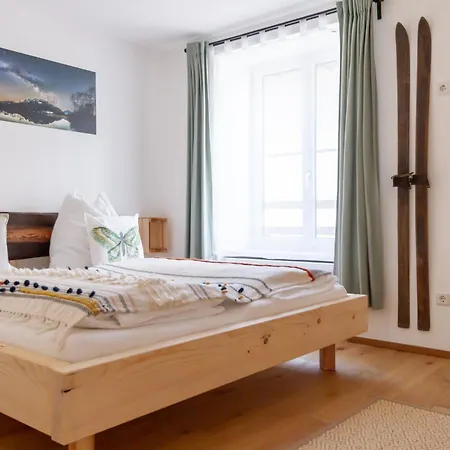 아파트 Gaestehaus Zeitraum 아드몬트