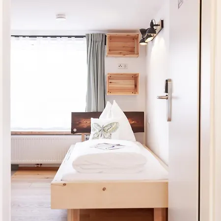 Gaestehaus Zeitraum 아드몬트